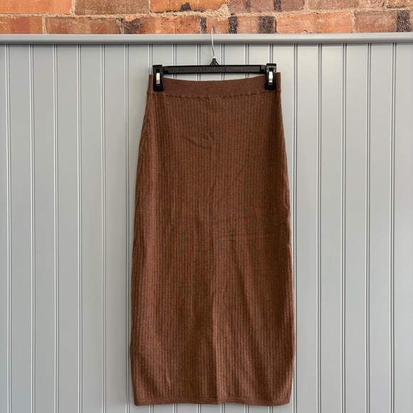 Free People Dresses & Skirts - Free People Ribbed Knit Brown Midi Skirt